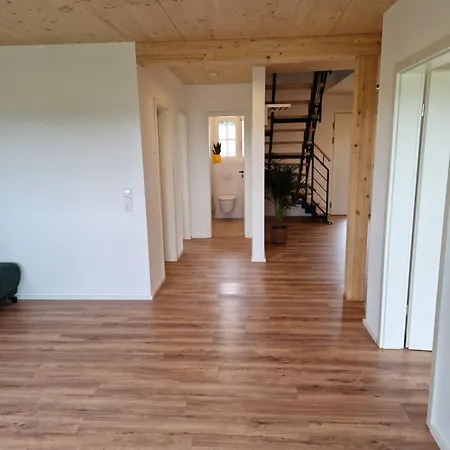 Fewo1 Neuwertige, Grosse 110qm Ueber Zwei Etagen Mit Balkon Im Aussenbereich * Riegel