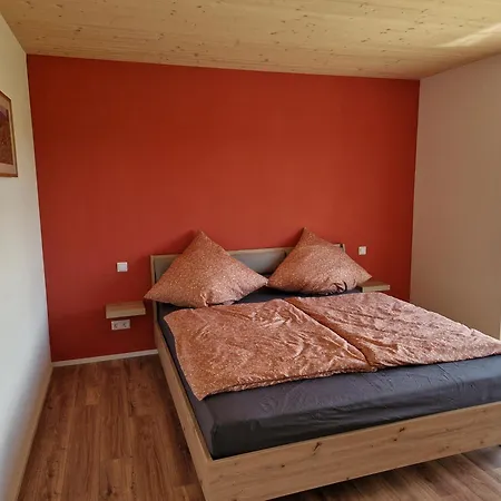 Fewo1 Neuwertige, Grosse 110qm Ueber Zwei Etagen Mit Balkon Im Aussenbereich