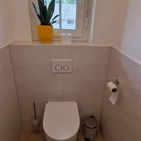 شقة Fewo1 Neuwertige, Grosse 110qm Ueber Zwei Etagen Mit Balkon Im Aussenbereich