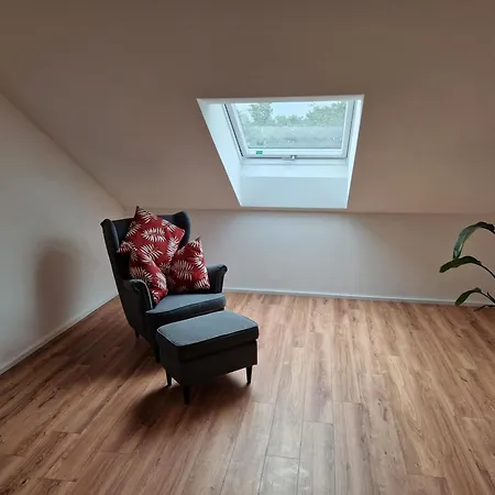 Apartment Fewo1 Neuwertige, Grosse 110qm Ueber Zwei Etagen Mit Balkon Im Aussenbereich