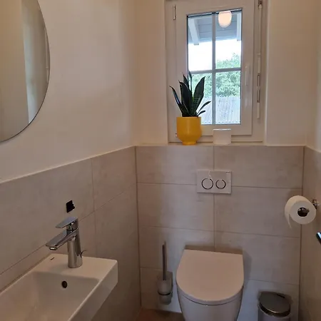 Fewo1 Neuwertige, Grosse 110qm Ueber Zwei Etagen Mit Balkon Im Aussenbereich * Riegel