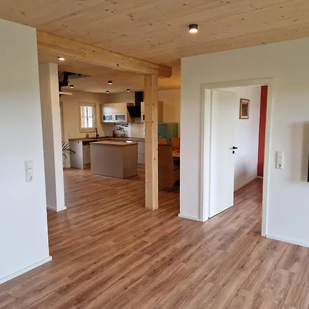 Fewo1 Neuwertige, Grosse 110qm Ueber Zwei Etagen Mit Balkon Im Aussenbereich *