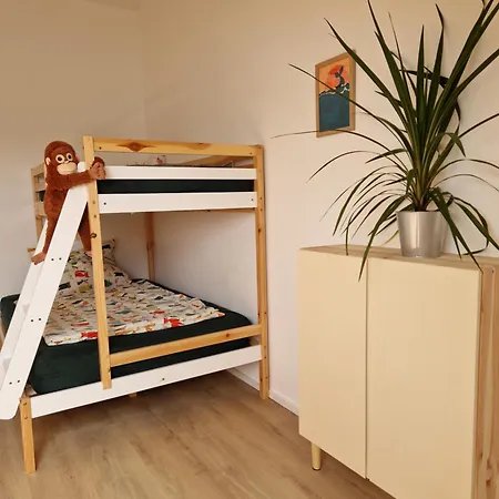 Lägenhet Fewo1 Neuwertige, Grosse 110qm Ueber Zwei Etagen Mit Balkon Im Aussenbereich Riegel